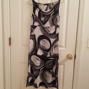 579 sleeveless dress